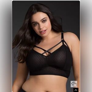 Black Strappy Lace Bralette